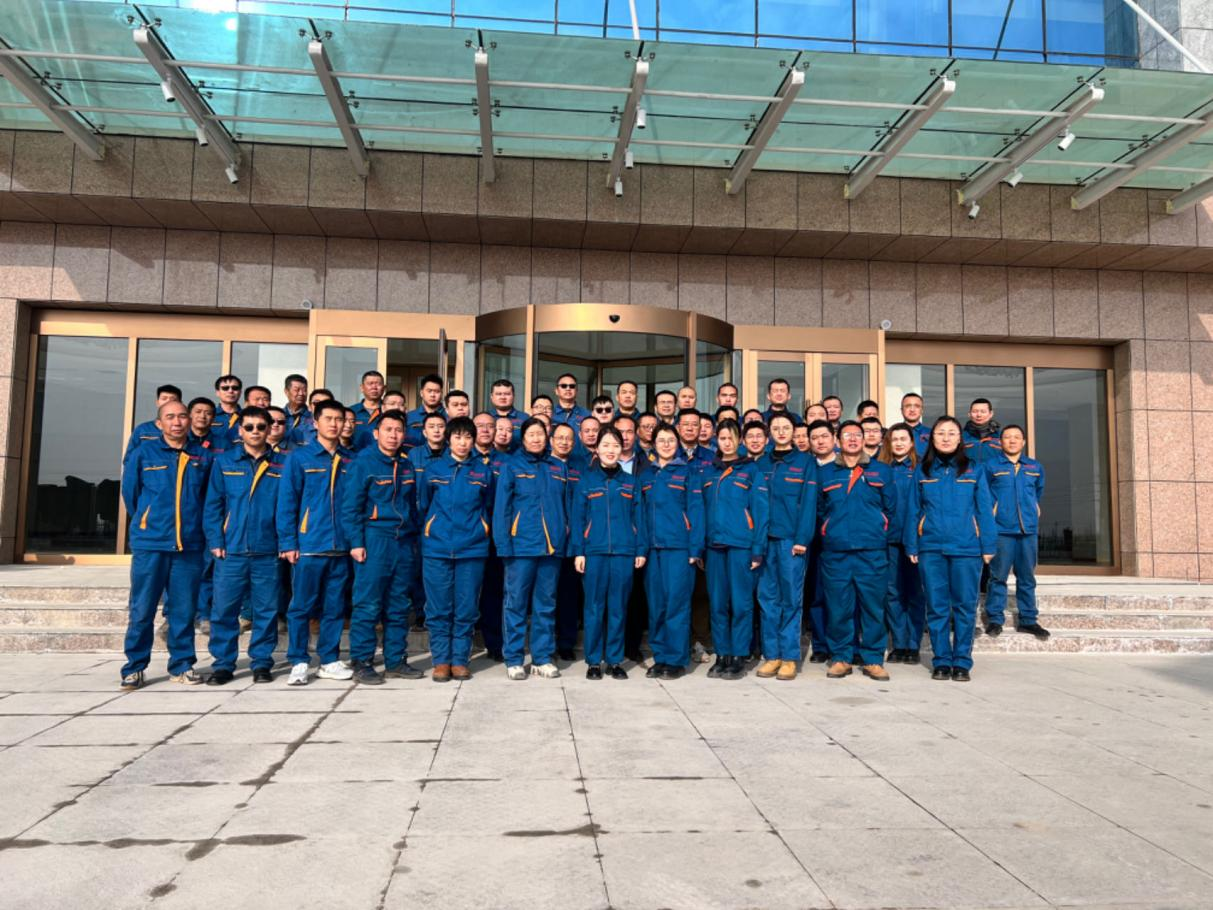 ¡°¾ÉËêÒÑÕ¹Ç§ÖØ½õ¡¤ÐÂÄêÔÙ½ø°Ù³ß¸Í¡±¡ª¡ªÐ½®°Â¸£»¯¹¤2023Äê¶È×ܽá»áÔ²Âú¾ÙÐÐ ¡°¾ÉËêÒÑÕ¹Ç§ÖØ½õ¡¤ÐÂÄêÔÙ½ø°Ù³ß¸Í¡±¡ª¡ªÐ½®°Â¸£»¯¹¤2023Äê¶È×ܽá»áÔ²Âú¾ÙÐÐ